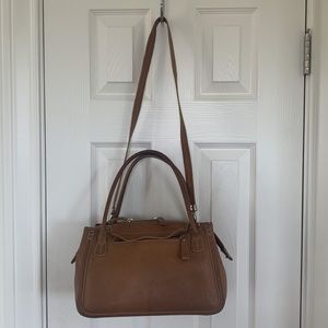 Tod’s leather tote bag, 12” L x 7” H, 6” W, Beije